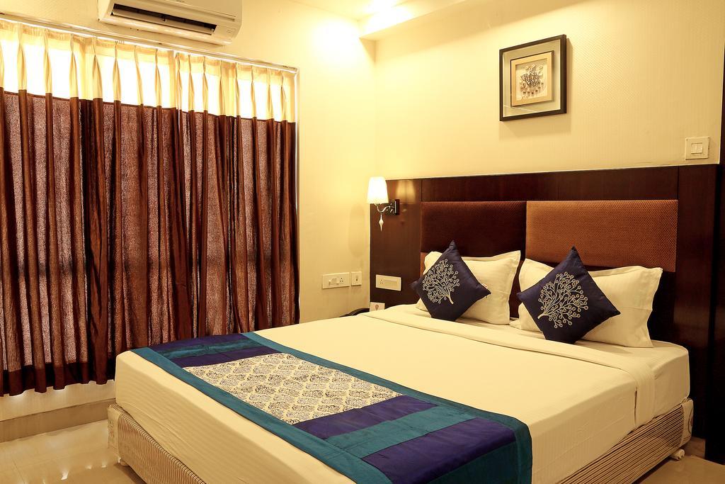 The Circle Club Inn Kolkata Exterior photo